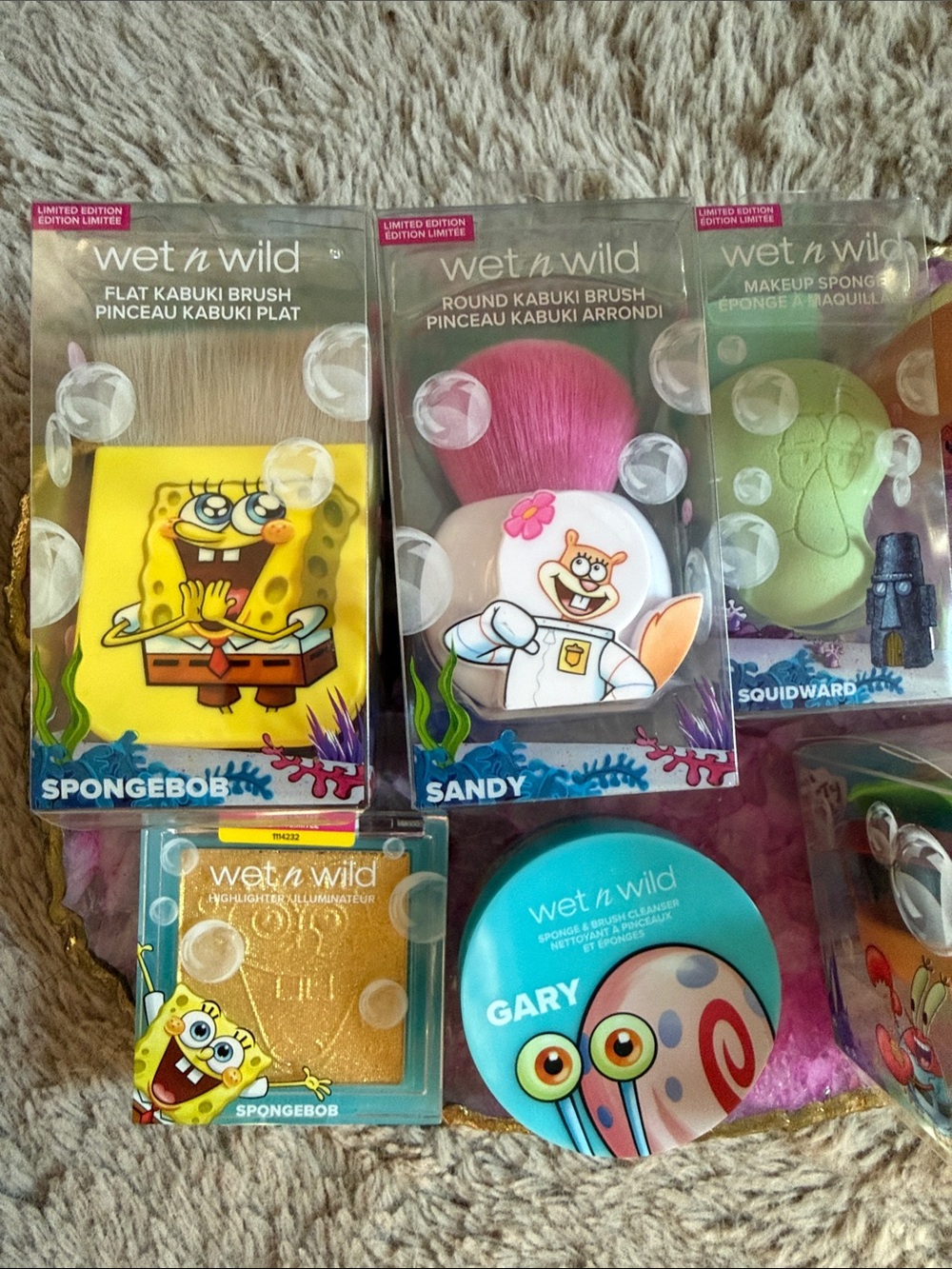 Wet n wild SpongeBob Makeup Collection/Lot - Sponges, Brushes, Primer, Setting - Picture 2 of 4